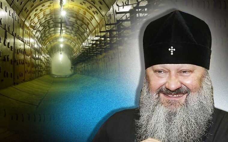 Сауна та винний льох: журналісти показали резиденцію митрополита Павла