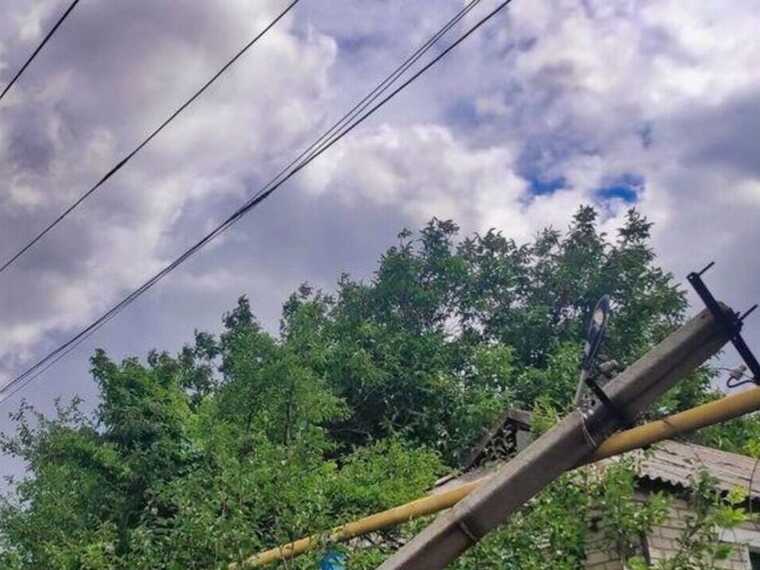 ДТЕК ліквідував наслідки обстрілів та повернув світло 40 тис. сімей у прифронтових регіонах