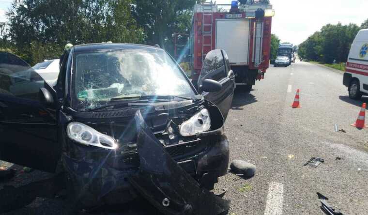 На отрезке дороги Черкассы-Золотоноша близ Деньгов произошло страшное смертельное ДТП