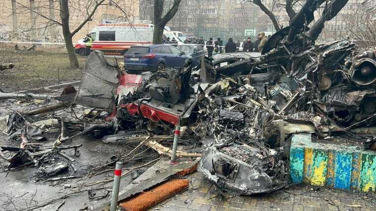 На Байковому цвинтарі встановили меморіали загиблим під час аварії вертольота у Броварах