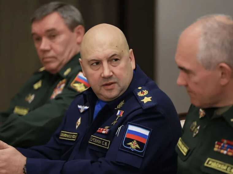 Суровикин сидит под домашним арестом, его отстранили от военного руководства – Politico