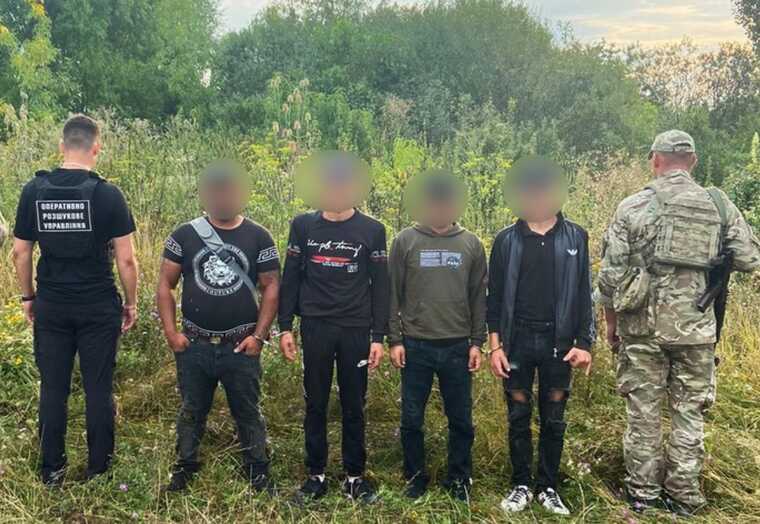 На Закарпатті впродовж минулої доби зупинили 15 порушників кордону, - ДПСУ