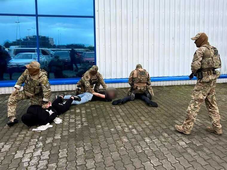 У Львові рекетири влаштувалися до лав ЗСУ