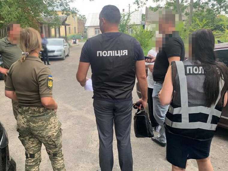На Львівщині офіцер військкомату затримана на хабарі