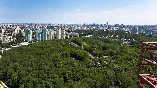 Забудовник відновив будівництво ЖК впритул до Солом’янського парку