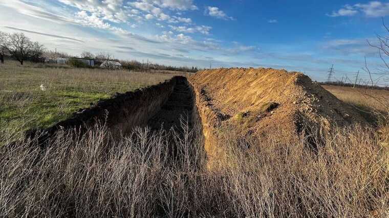 Окупанти риють окопи вже впритул до Маріуполя, - Андрющенко