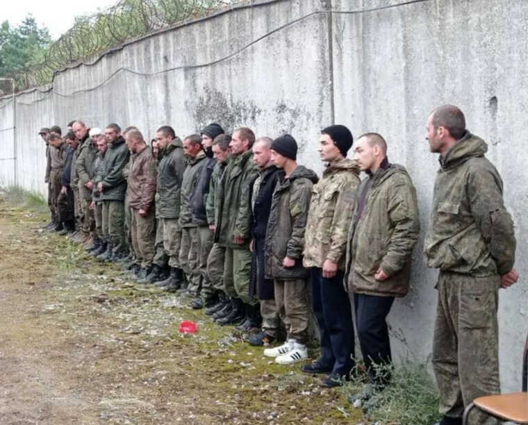 Российские военнопленные вовлечены в восстановление Украины, - ГУР