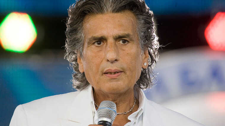 Помер італійський співак Тото Кутуньйо