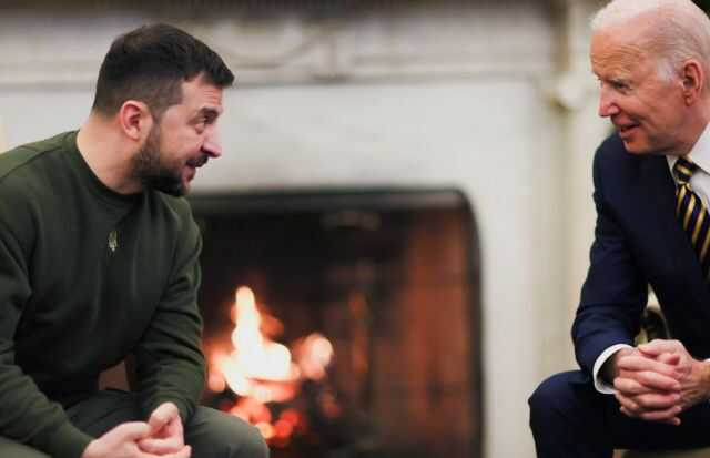 Байден и Зеленский обсудили передачу F-16 Украине и привлечение РФ к ответственности