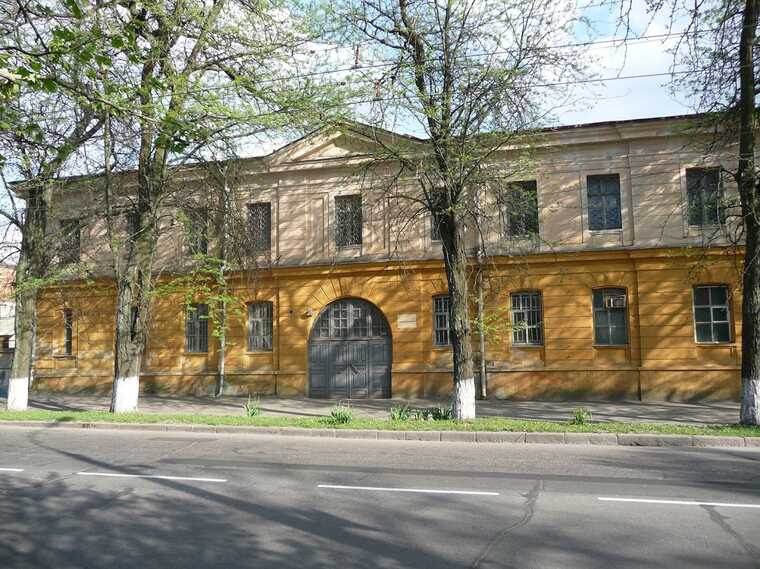 У Херсоні судитимуть колаборанта: Працював у колонії за вказівкою окупантів