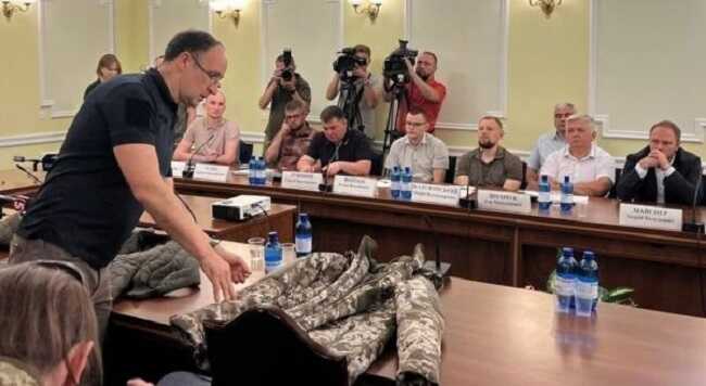 Черговий скандал з корупційними закупками у Міноборони: чому курткогейт гірший за яйцегейт