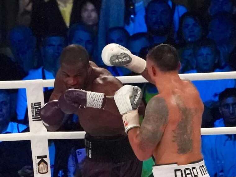 Ломаченко чотирма словами російською відреагував на перемогу Усика