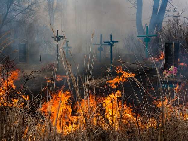 Под Иркутском сожгли кладбище с "вагнеровцами"