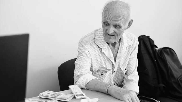 Умер пенсионер из Сум, год назад отдавший $35 тыс. на нужды армии
