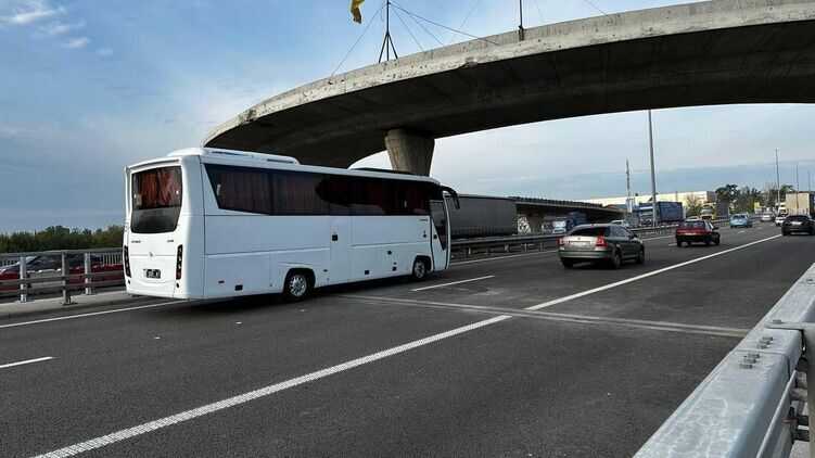 Під Києвом відкрили зруйнований у перші дні вторгнення міст через річку Ірпінь