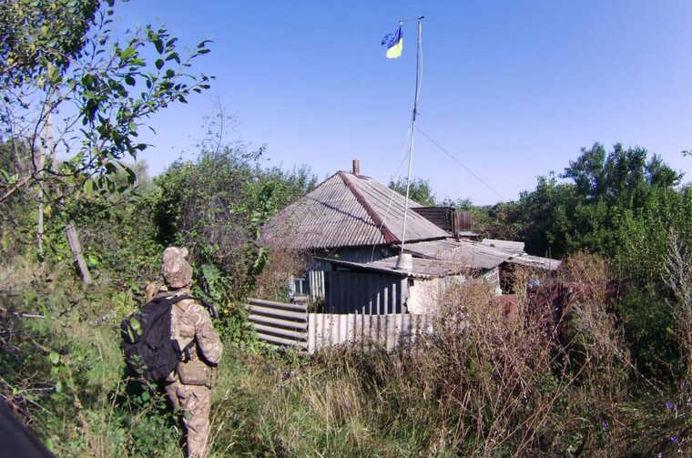 Пограничники впервые зашли в села на Харьковщине, освобожденные год назад