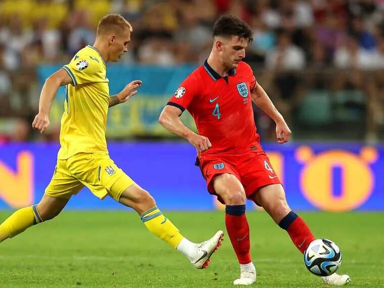 Футболіст збірної Англії закінчив інтерв’ю фразою "Слава Україні!"