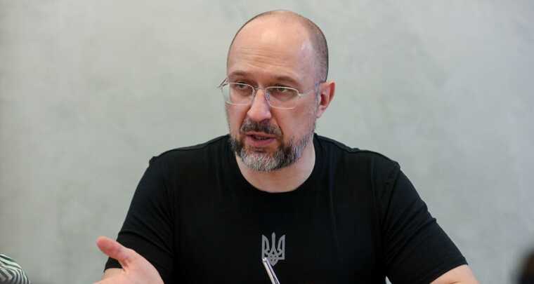 Шмыгаль: Все средства, зарабатываемые Украиной, направляются на армию