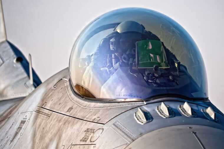 WSJ: F-16      ,  