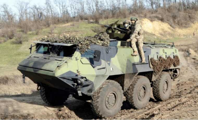 Фінський БТР Sisu зафіксували у морпіхів ЗСУ під час навчань