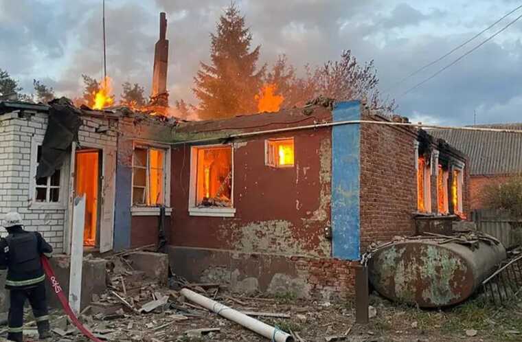 Оккупанты обстреляли из артиллерии Волчанск, вспыхнул пожар