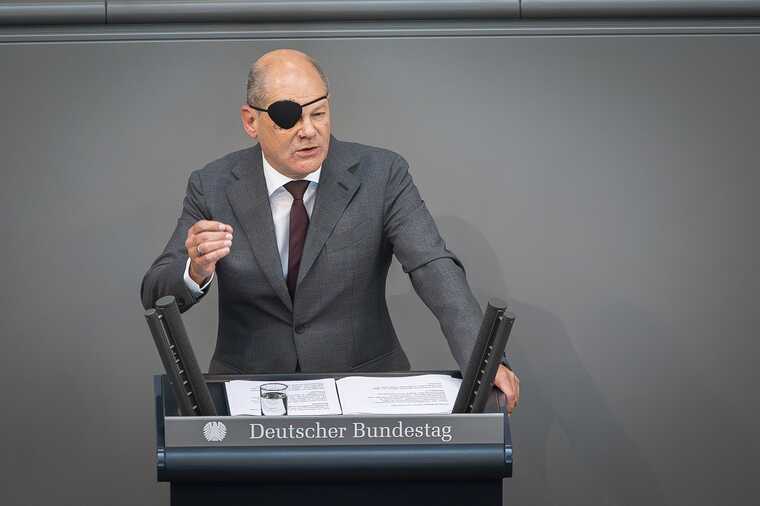 Шольц застеріг від "псевдорішень" щодо миру в Україні