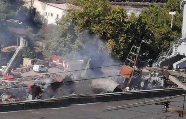 З’явилося перше відео пошкодженого корабля "Мінськ" в Севастополі