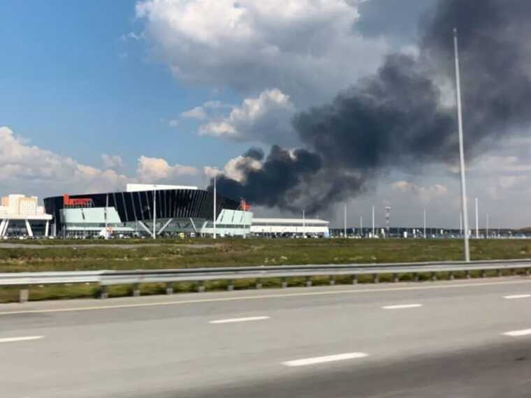 У російському Єкатеринбурзі трапилася масштабна пожежа у промзоні