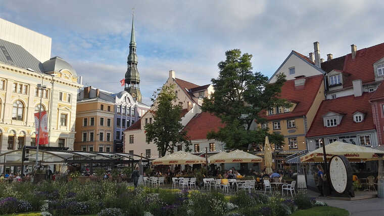 Латвия анонсировала депортацию почти 4 тысяч россиян