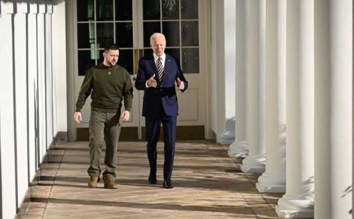 Байден хоче особисто почути від Зеленського про ситуацію на фронті, – Білий дім