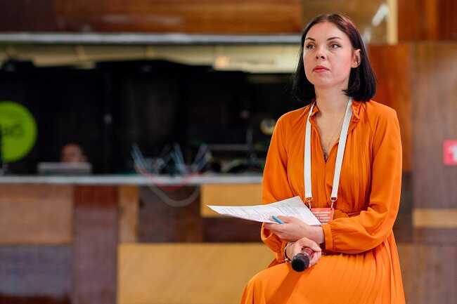 Переселенцев, которые купили автомобили или большую сумму валюты, начали лишать соцвыплат