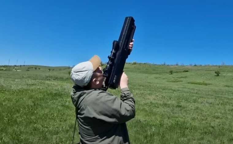 "Не только силовикам": обычным россиянам разрешат сбивать дроны, но это вызовет проблемы