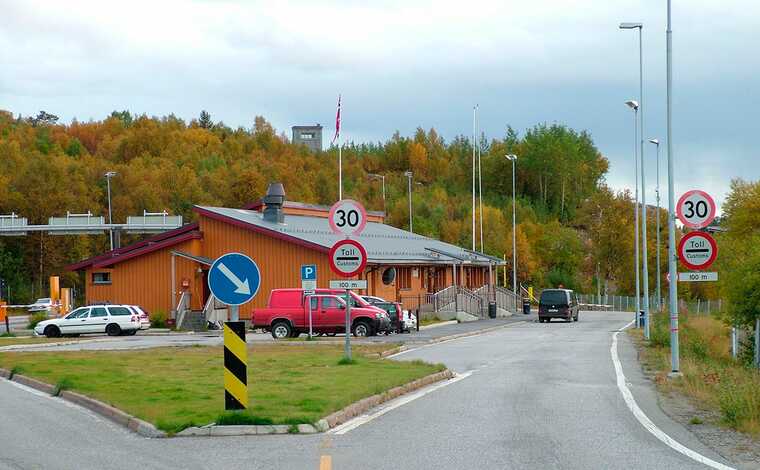 Норвегія заборонить в’їзд на свою територію автомобілям із російськими номерами