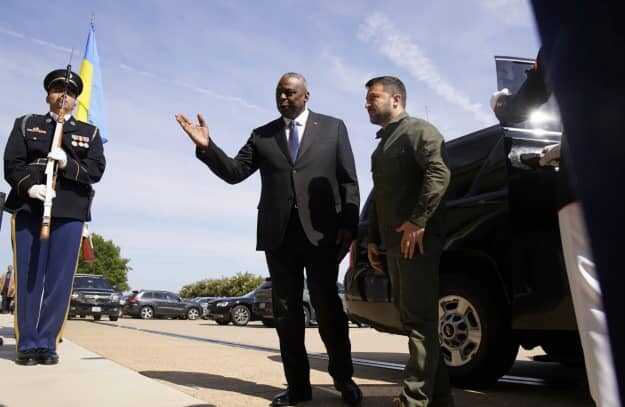 Зеленский встретился с главой Пентагона