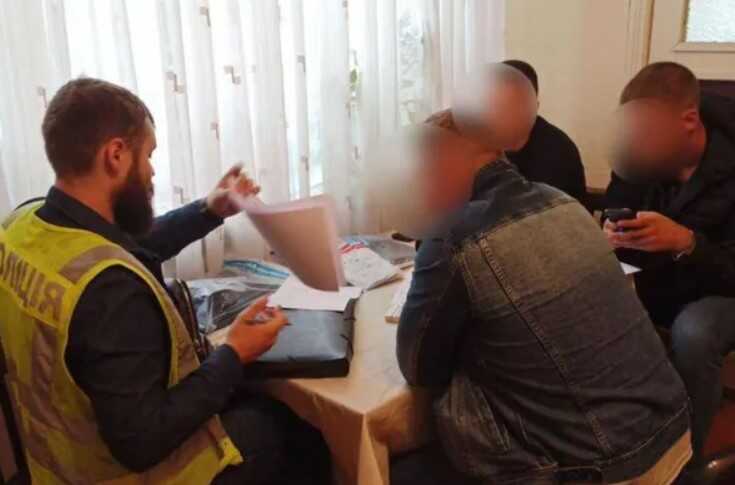 Поліцейські Києва викрили шахрая, який продавав неіснуючі запчастини: постраждали щонайменше 50 осіб