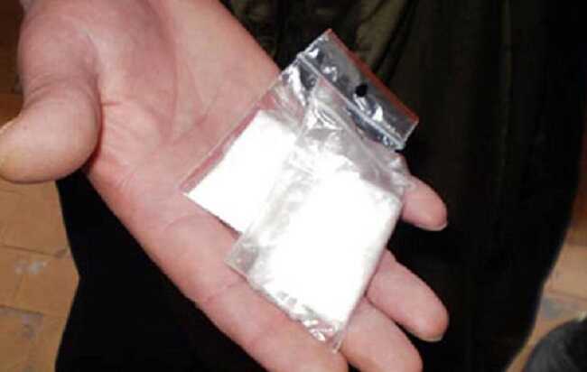 На Тернопольщине учительница в свободное от работы время сбывала наркотики