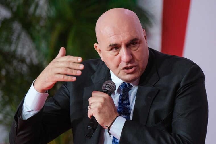 Италия раскритиковала Германию за финансирование благотворительных групп для мигрантов