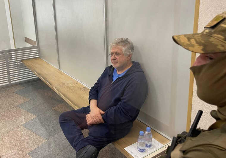 Телеведуча Мосійчук та ексміністр Ткаченко прийшли на суд підтримати Коломойського