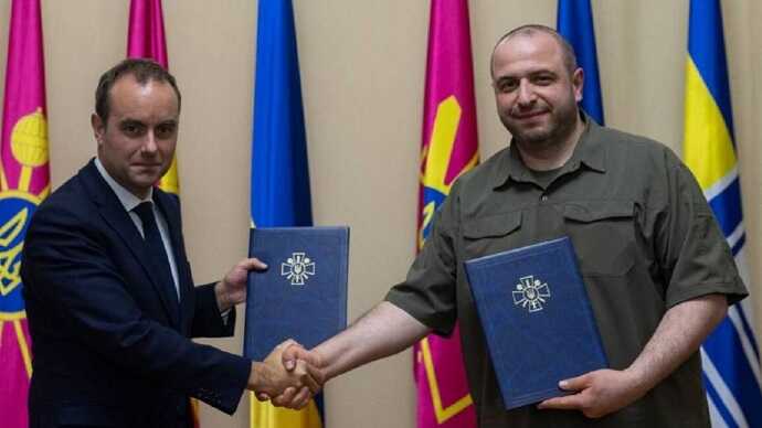 Французькі компанії-виробники зброї підписали близько 20 контрактів в Україні