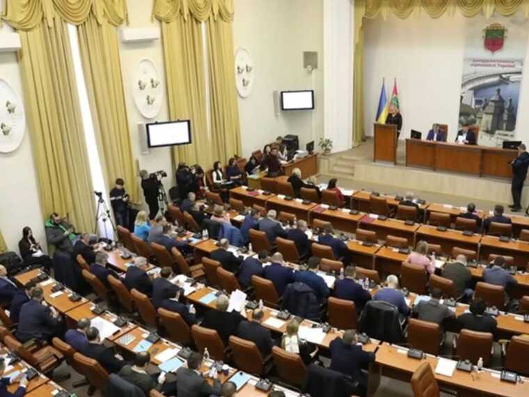 У Запоріжжі міськрада заборонила використання у публічних місцях російськомовного контенту