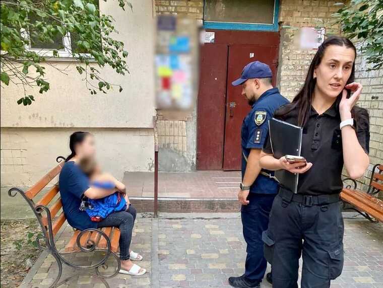 У Броварах на Київщині з четвертого поверху будинку випала дитина