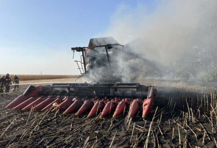 У Харківській області постраждав водій комбайна: підірвався на міні