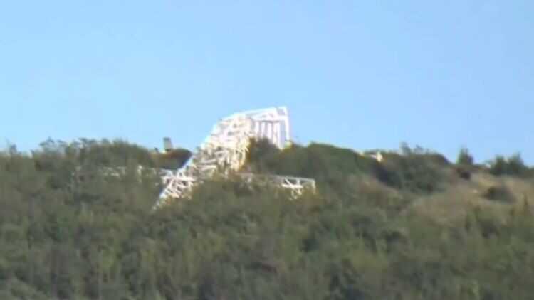 На околицях Степанакерта в Нагірному Карабаху повалили 50-метровий хрест