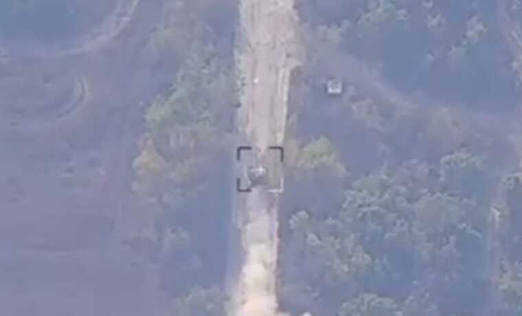 Сирський показав відео знищення ворожої техніки: Один день – мінус шість танків окупантів