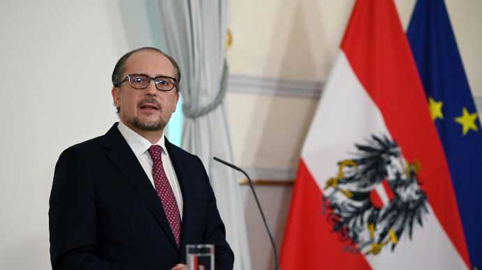 МЗС Австрії викликало російського посла через ракетний удар по селу Гроза