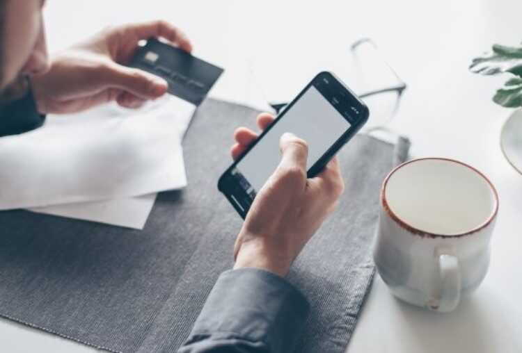 Мобілізація в Україні: чи можуть заблокувати банківські картки ухилянтам