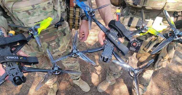 Дрон TORO спопелив САУ "Гіацинт", пролетівши рекордну відстань