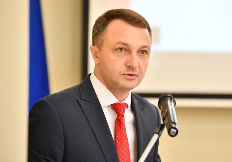 Омбудсмен закликав телеканали припинити двомовність в ефірах