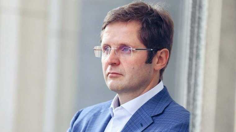 Екснардеп Андрій Холодов, який втік з України, впровадив схему захисту свого незаконного тютюнового бізнесу
