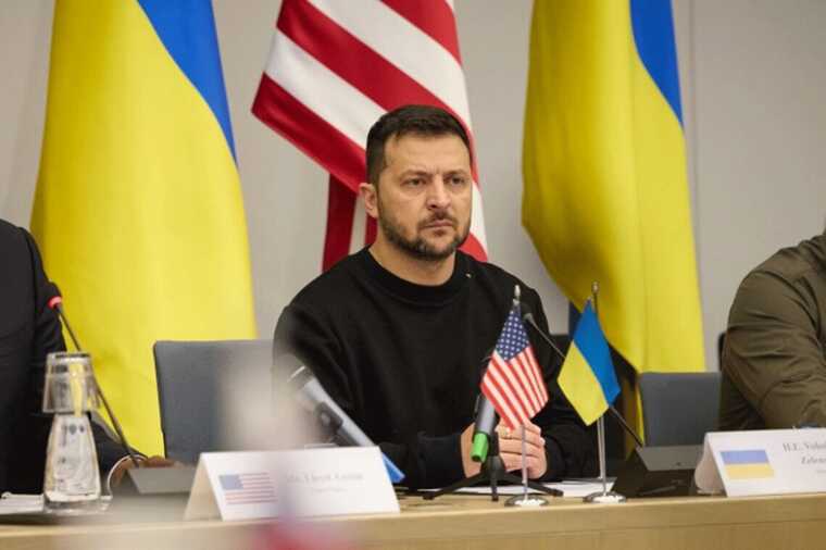 Вдячні за військову допомогу, але власне виробництво є базовим, - Зеленський